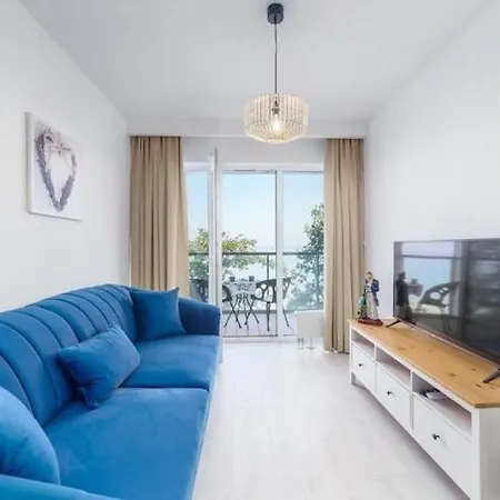 Next To The With Sea View Apartmán